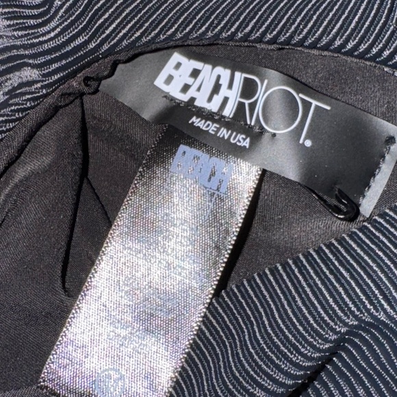 Beach Riot NEW Black Ribbed One Shoulder Cut Out Accent Swimsuit Waist Tie M - Picture 5 of 5